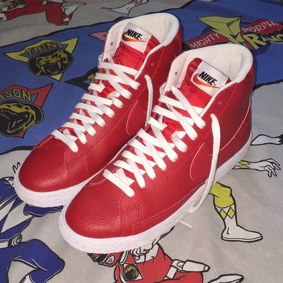 Nike Shoes - Nike Blazer Mid Red